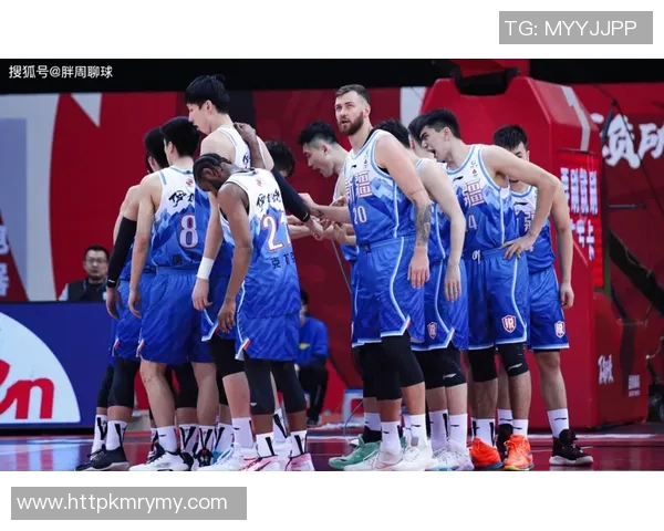 猛龙赛场爆发小插曲，裁判如何处理？